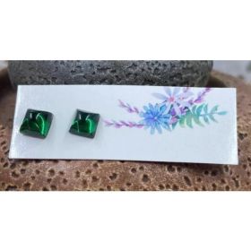 Mirror Pyramid Studs
